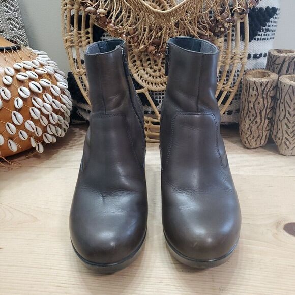 Dansko Faith Stud Wedge Ankle Boots Womens 7.5-8/38 Leather Brown Gore Comfort - Picture 2 of 16